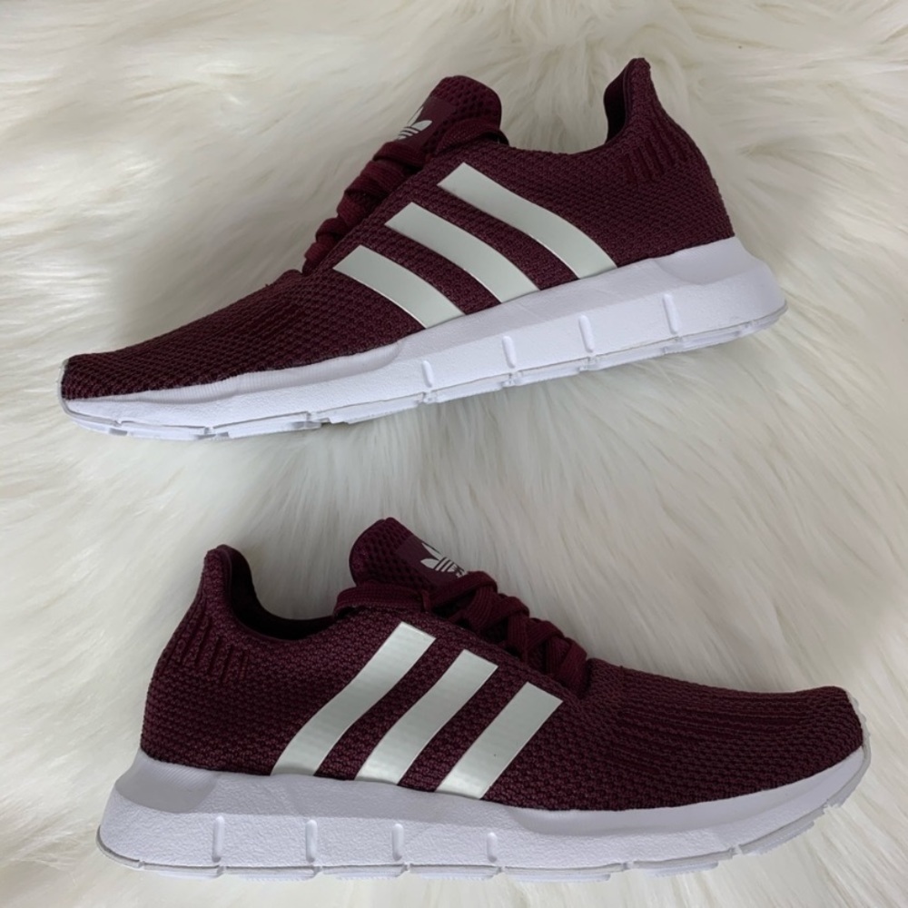 Adidas Swift Run Shoes Women’s New - Picture 3 of 5